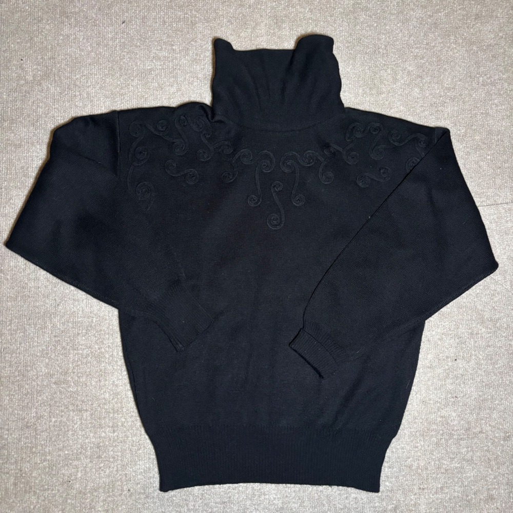 OSSI Skiwear Vintage Black Embroidered Turtleneck Wool Blend Sweater Medium